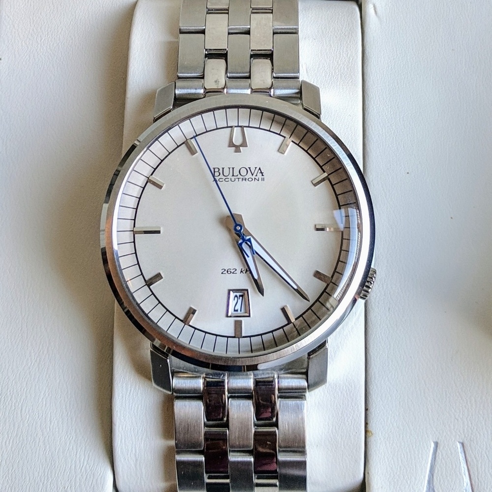NWT Bulova Accutron II